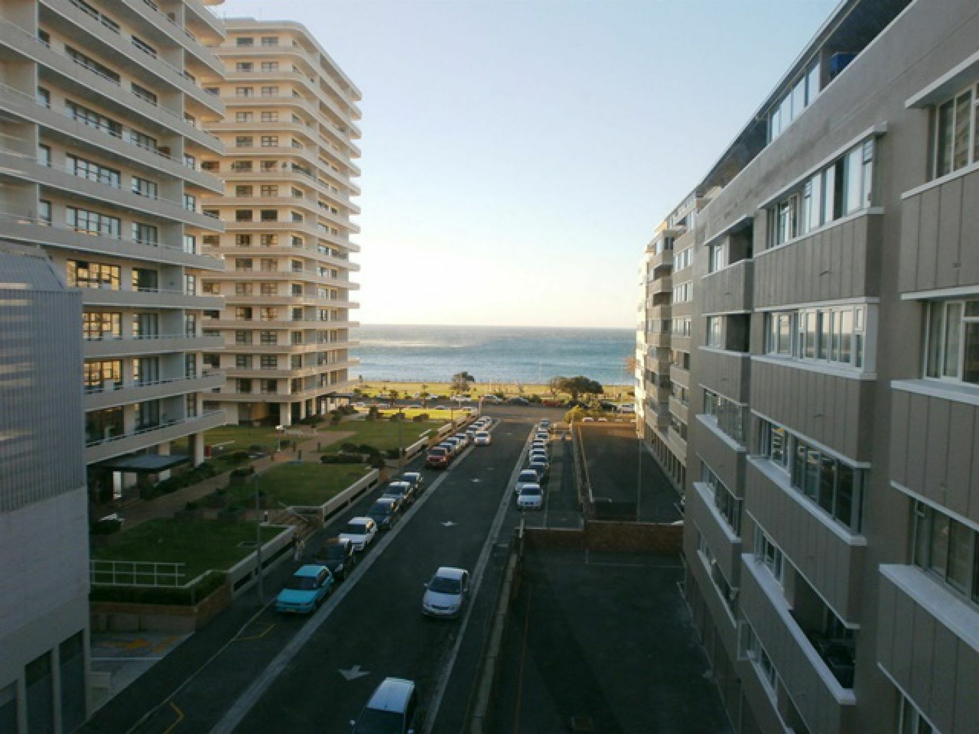 Vicmor Court 35 - * Cape Town