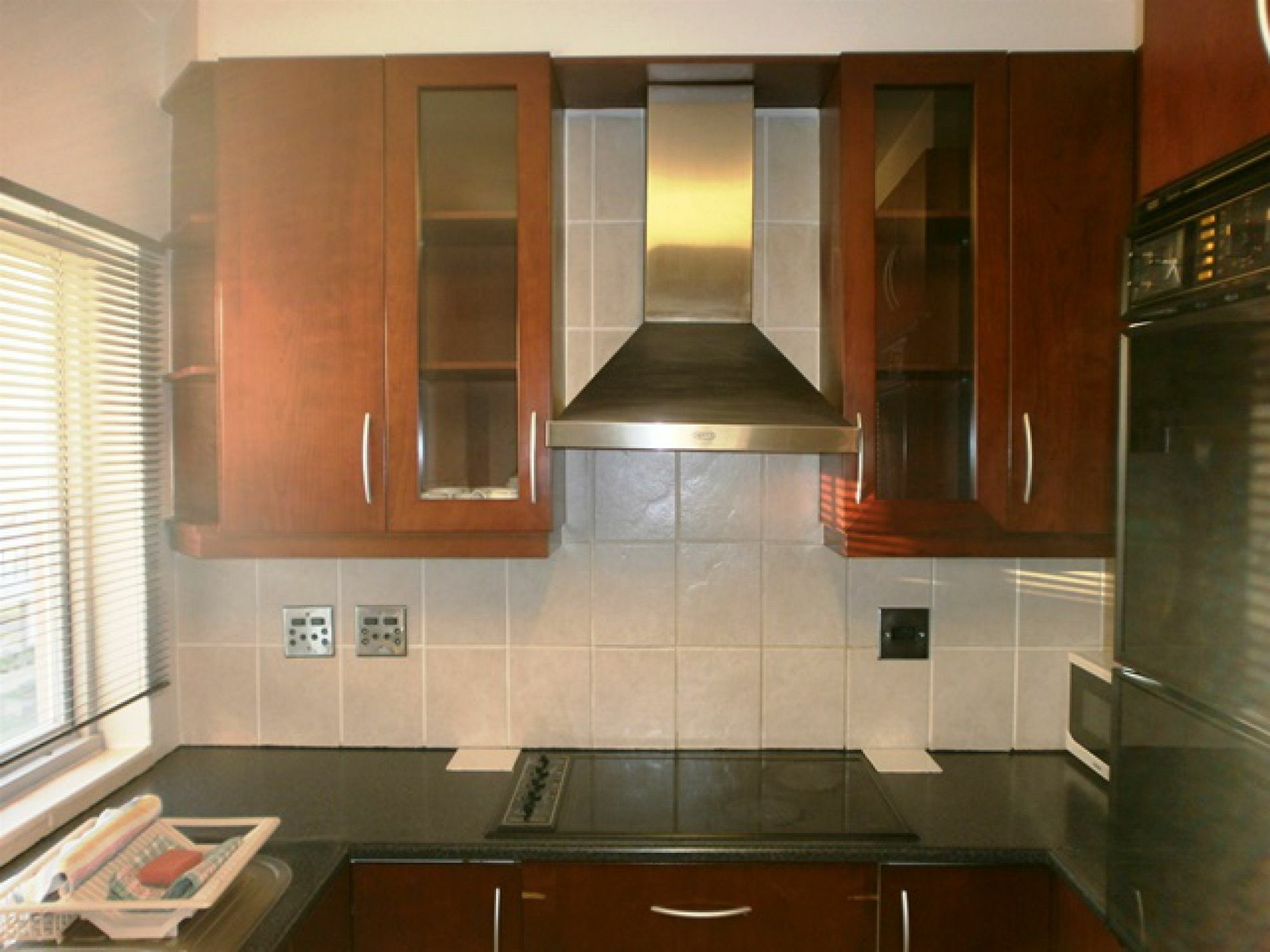 Vicmor Court 35 - *